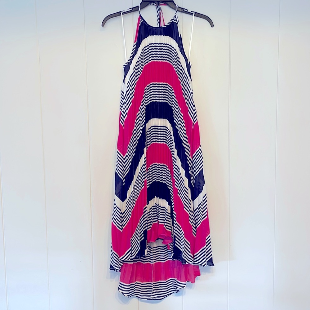 Max & Cleo pleated high low dress Size Small